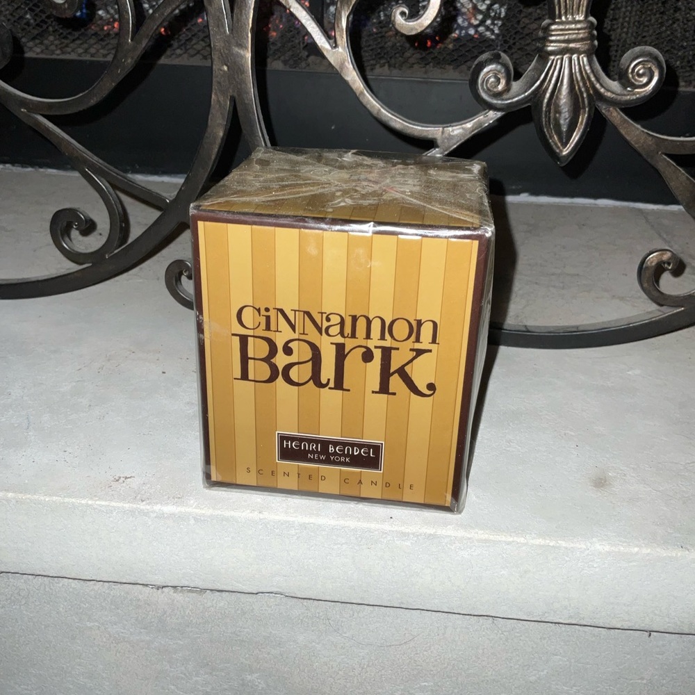Henri Bendel CINNAMON BARK Large Candle Sealed